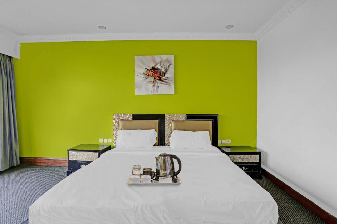 Townhouse Royal Palms Hotel Bombay